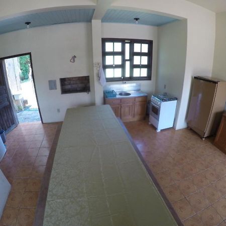 Suites Praia Da Ferrugem غاروبابا المظهر الخارجي الصورة