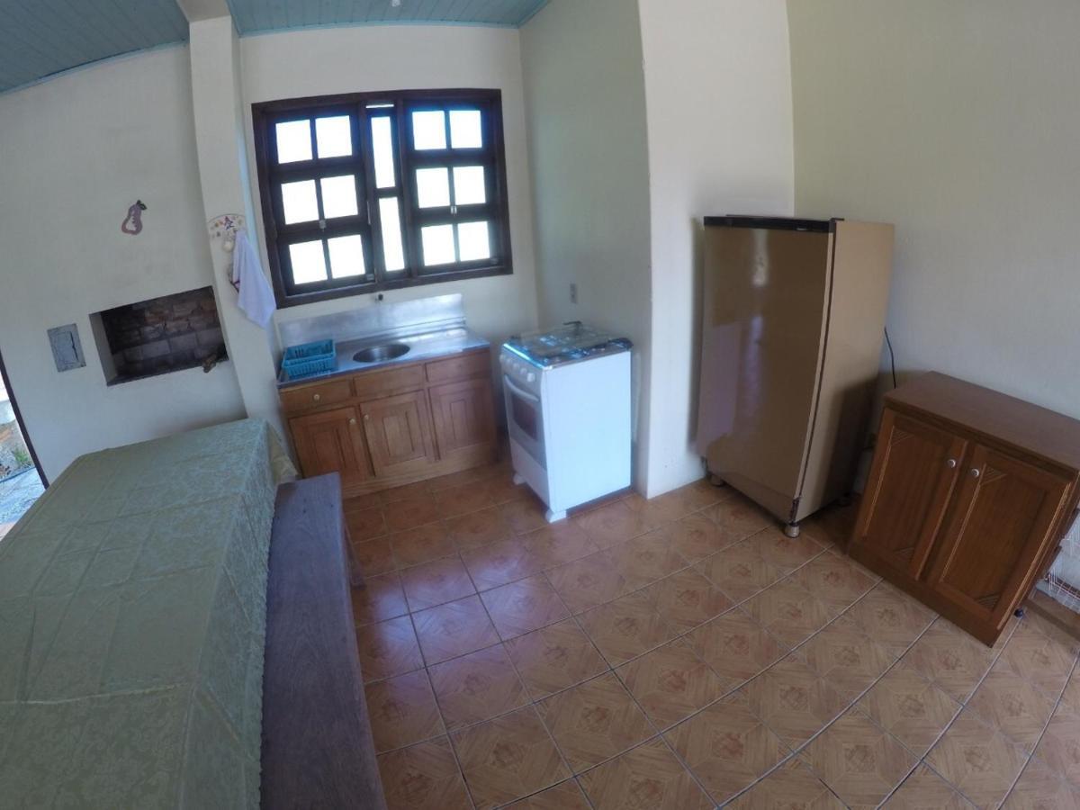 Suites Praia Da Ferrugem غاروبابا المظهر الخارجي الصورة